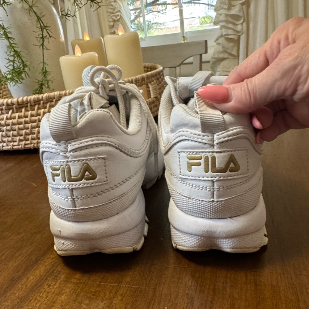 Fila DISRUPTOR 2 Women’s Gold metallic & White Sneakers. Sz 6. - Picture 4 of 9